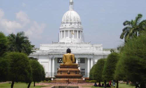 Vihara Maha Devi Park